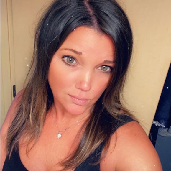 Meet your Posher, Mrsj - Picture 1 of 5